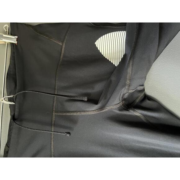 Under Armour Women's Compression Leggings Medium - Picture 6 of 9